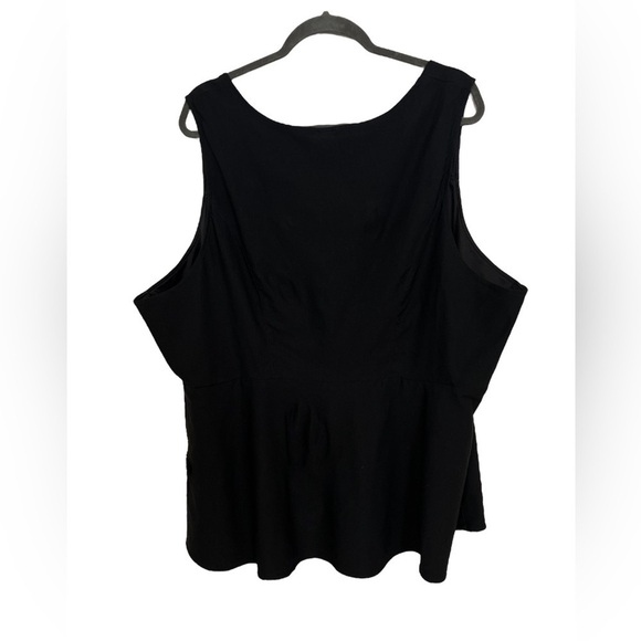 Torrid Peplum Bengaline Zipper Front
Tank in Black Size 5 (5X) Sweetheart Neck - Picture 3 of 5